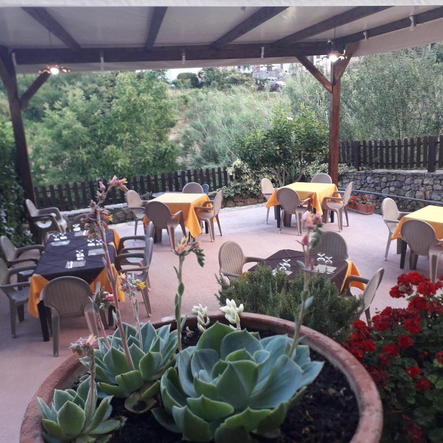 Country House B&B Antica Dimora Del Sole Camerota Exteriör bild